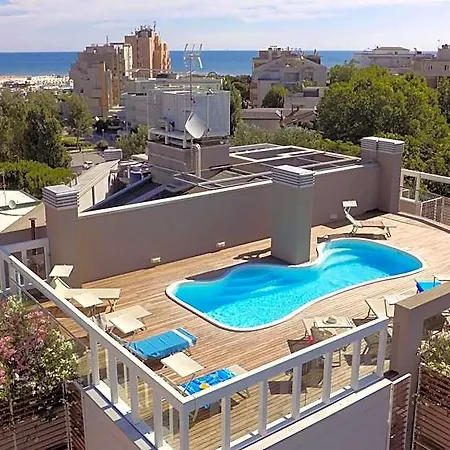 Hotel Delfina 3*