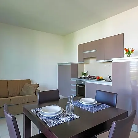 Delfina Hotel